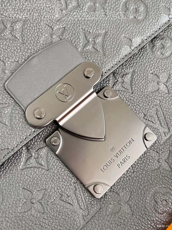 S-LOCK VUITTON LOUIS POCHETTE 0713